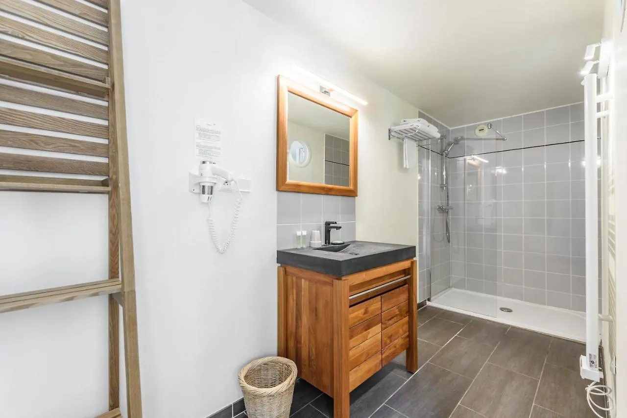 ***  Hotel Le Clos Fleuri Palais França