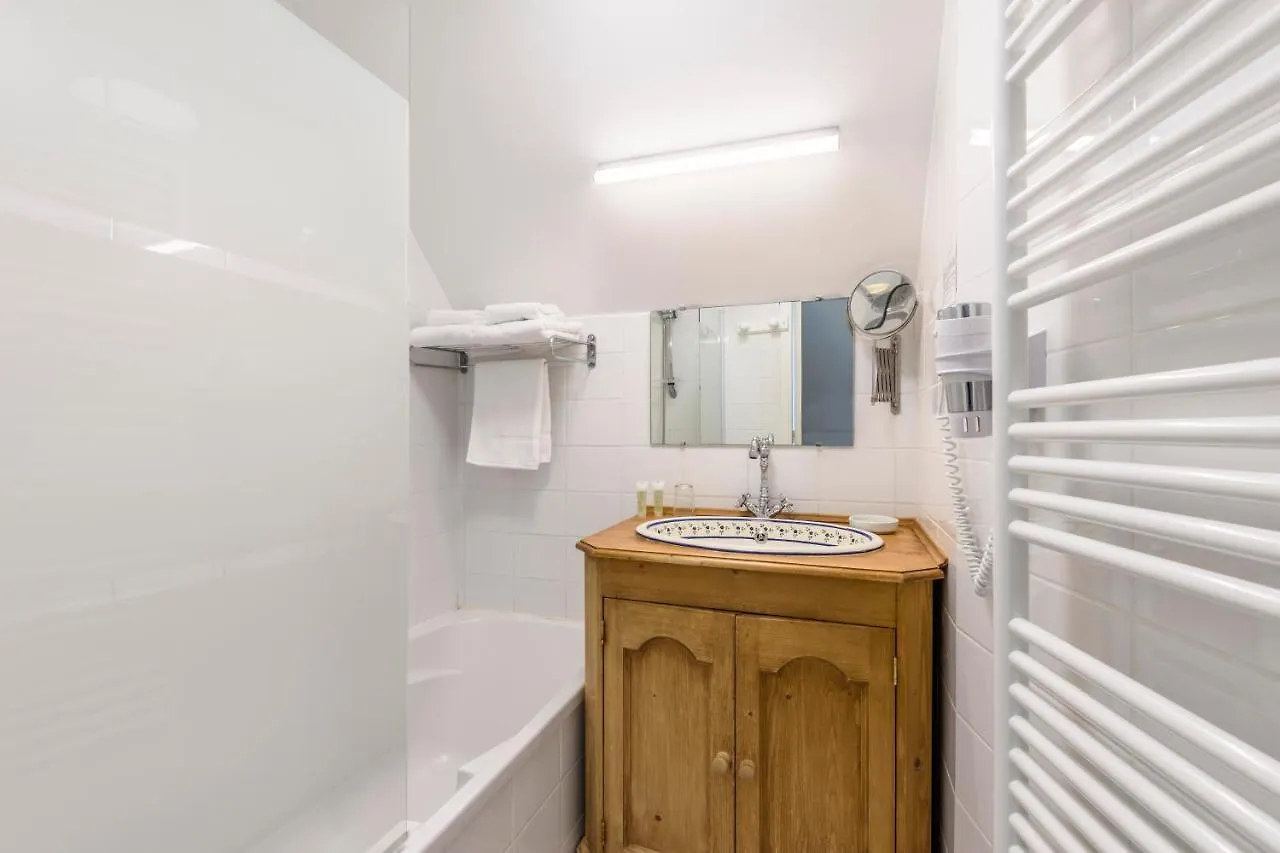 Hotel Le Clos Fleuri Palais França