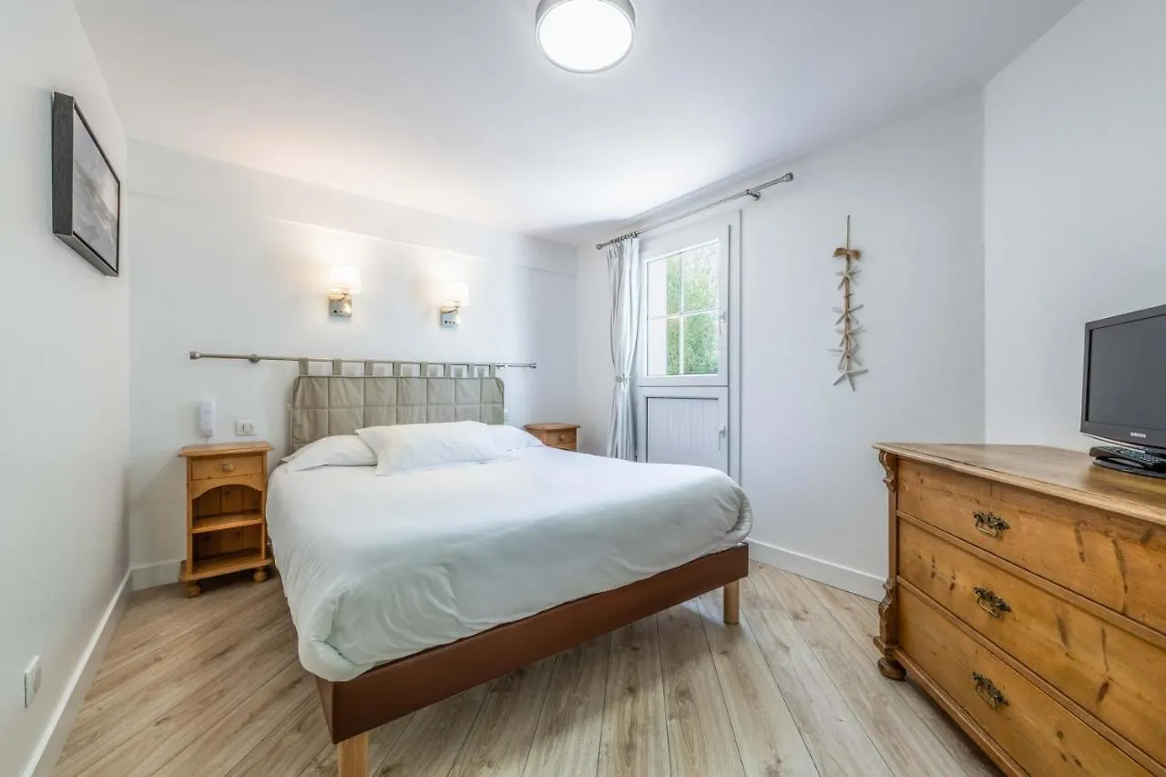 Hotel Le Clos Fleuri Palais